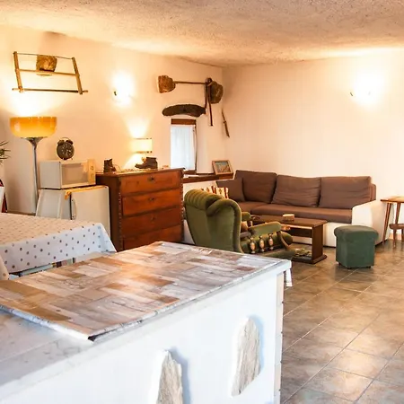 Holiday home Hisa - Countryside House Hrastovlje