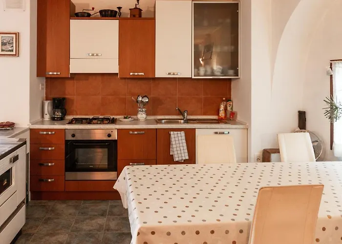 Hisa - Countryside House בית נופש Hrastovlje