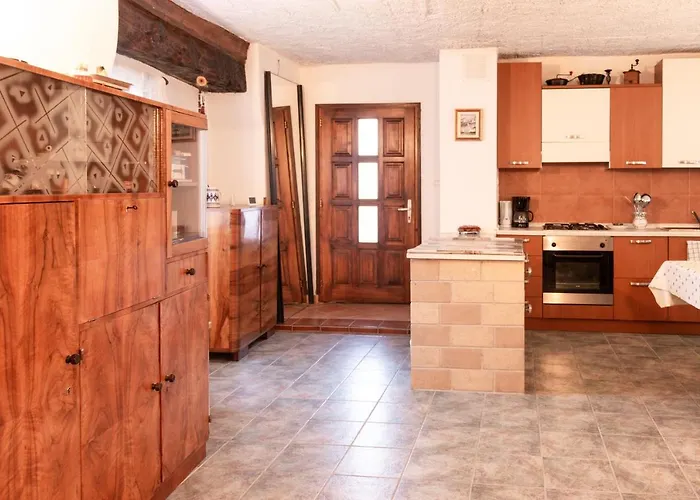 Hisa - Countryside House בית נופש Hrastovlje