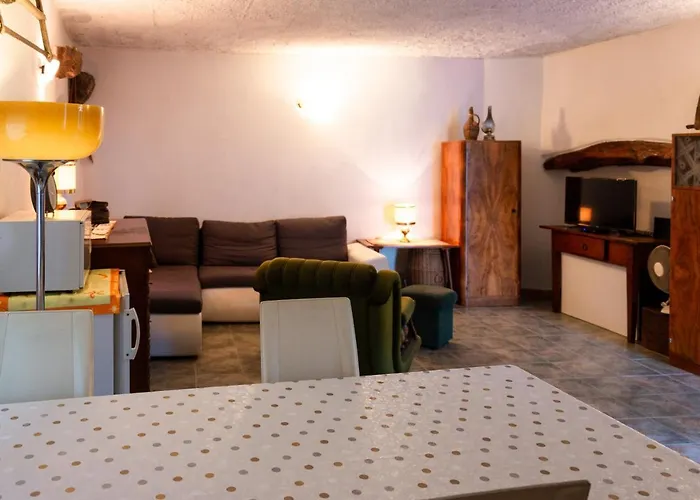 בית נופש Hisa - Countryside House *