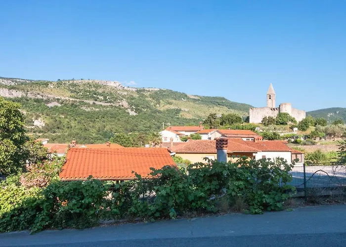 Hisa - Countryside House